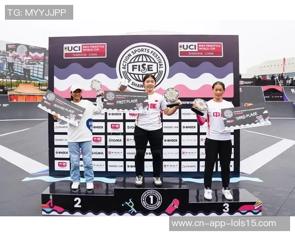 上海极限运动队在世界滑板锦标赛中的团队协作表现分析与点评