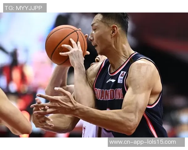 易建联:从篮球场上的传奇到中国体育的标杆人物之路探析 易建联:从篮球场上的传奇到中国体育的标杆人物之路探析